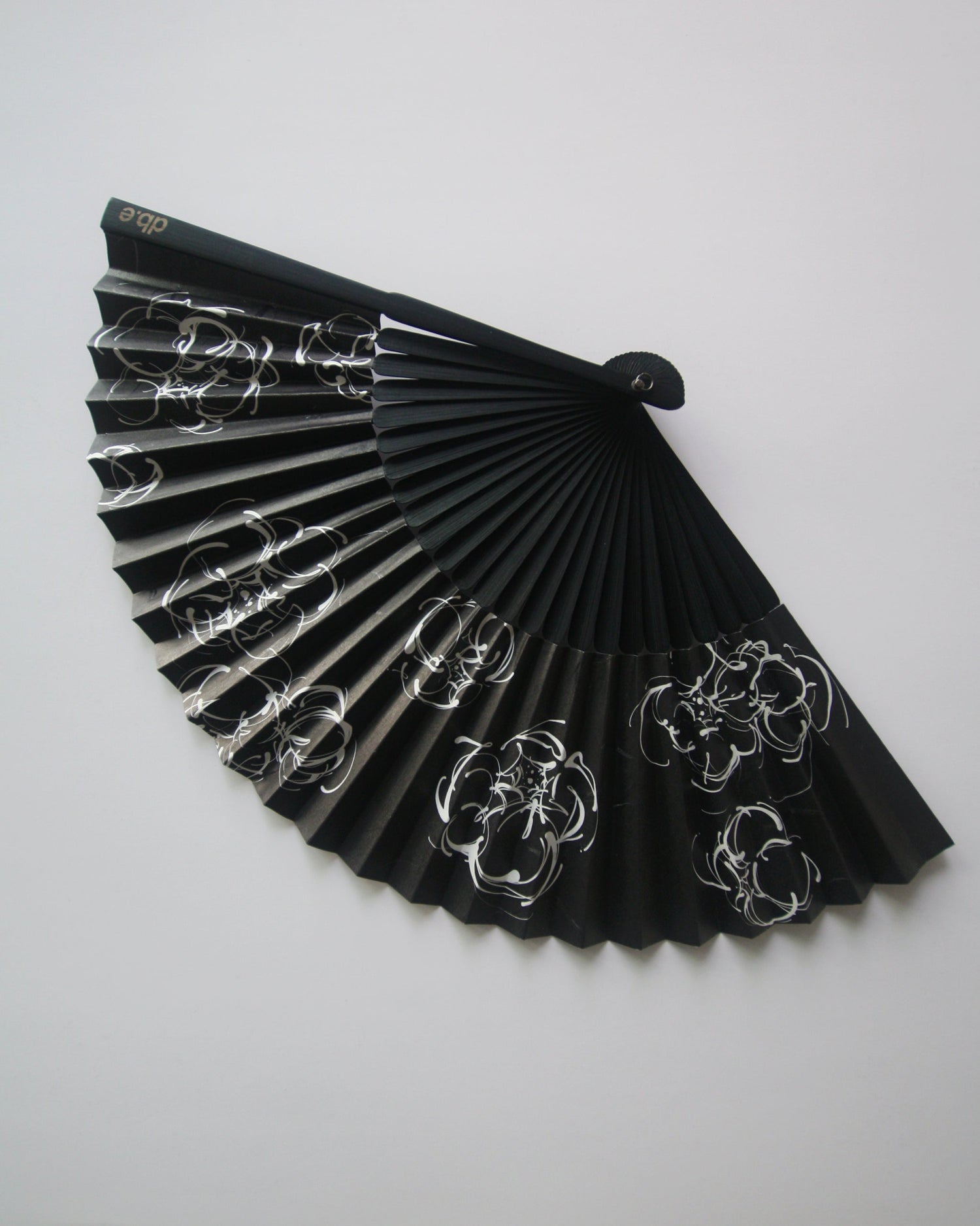 FOLDING FAN